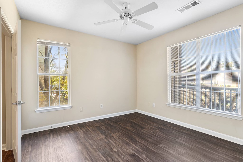 Bedroom with ceiling fan at Longwood Vista Apartments in Atlanta GA