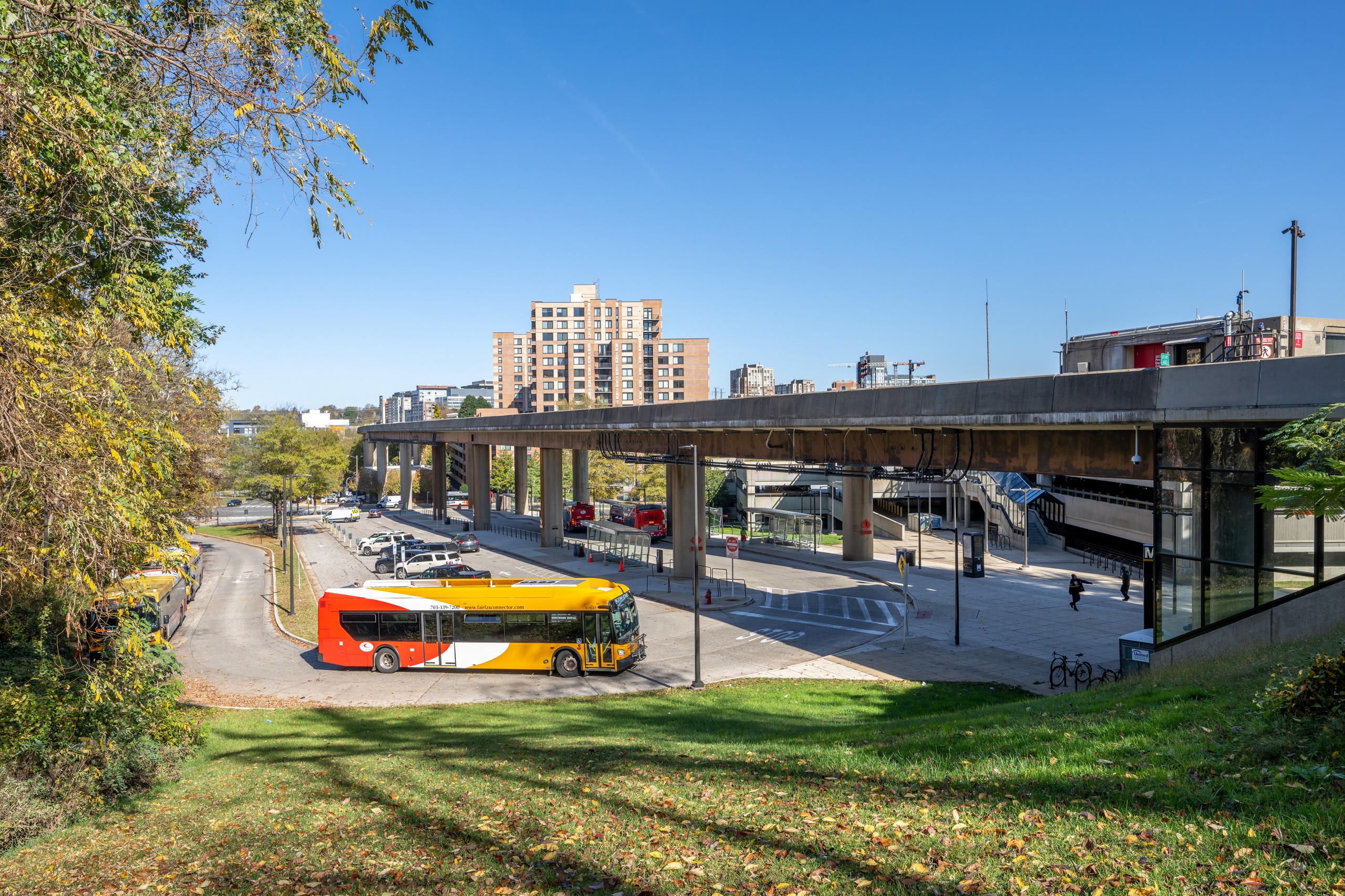 The Belhaven Apartments is a similar property to Gables Old Town North located in Alexandria