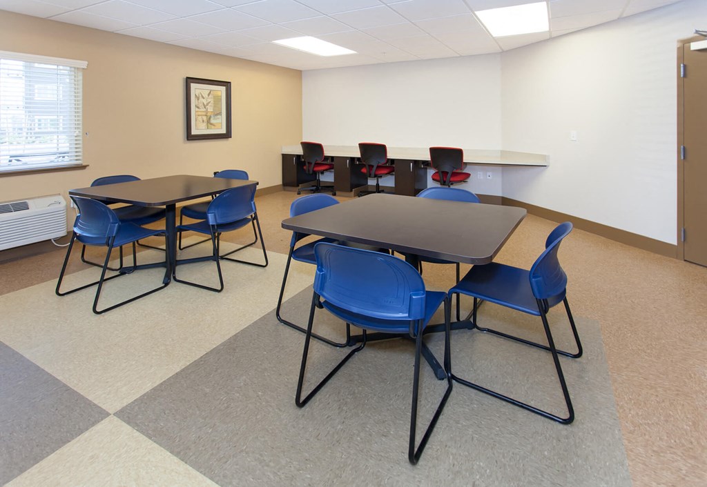 The Lodge At Morgan Hill Apartments