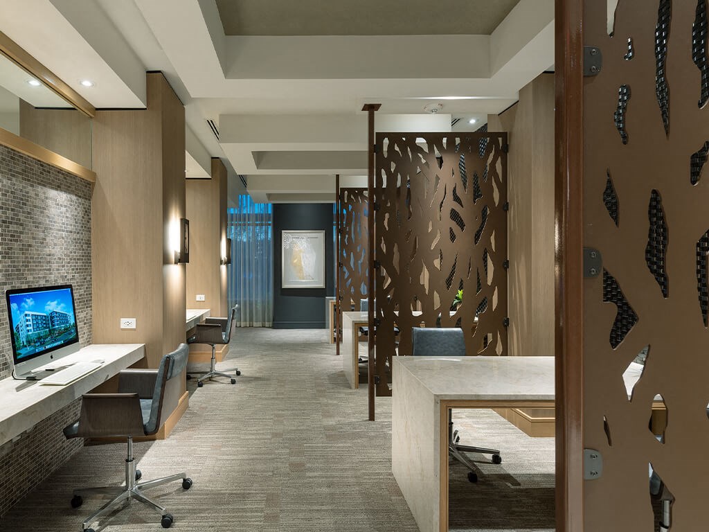 Business center working lounge at Cirro King of Prussia Apartments in King of Prussia PA