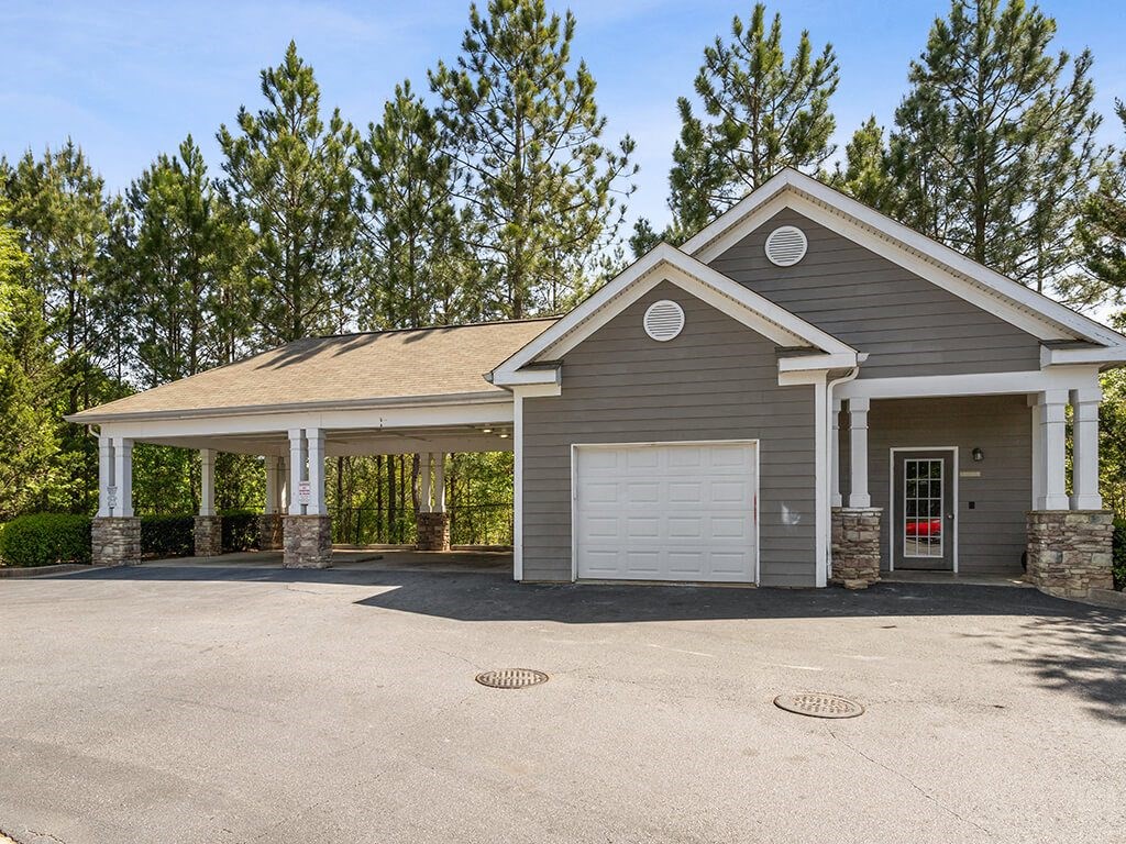 Car care at Lakeside Vista in Kennesaw GA