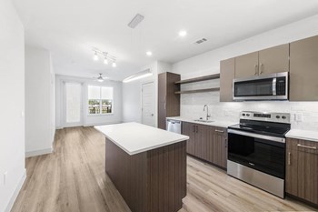 2249 Woodland Grove Place Studio-2 Beds Apartment for Rent - Photo Gallery 5