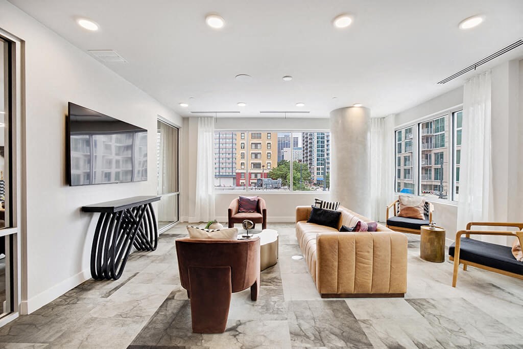 Co Working Lounge Seating Area at 1810 Main Apartments in Houston TX