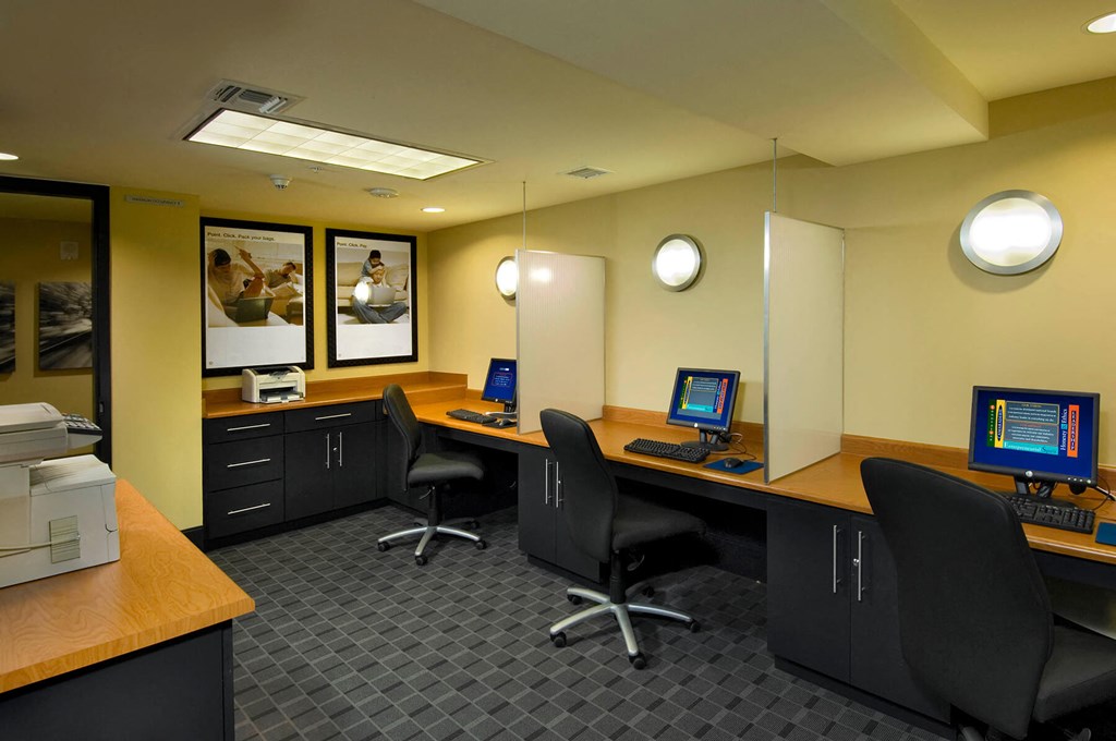 Co Working Lounge at Haven at Del Mar Station Apartments in Pasadena CA