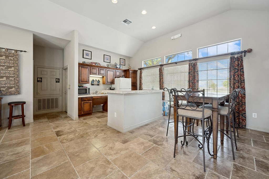 Community kitchen at Fallbrook Ranch in Houston TX