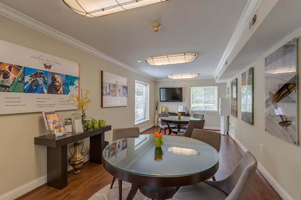 Community room at Leesburg Apartments in Leesburg VA