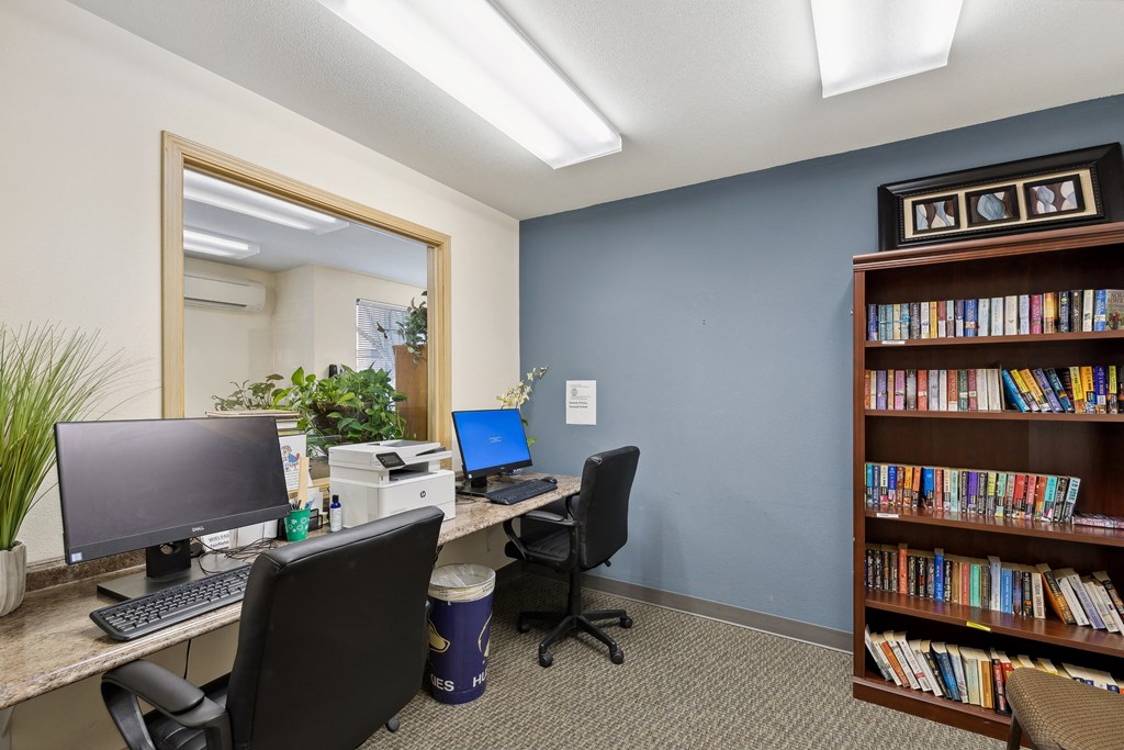 Computer Room at Alderwood Court in Lynnwood WA