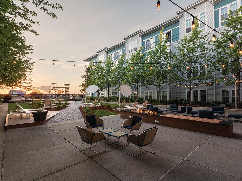 Courtyard at Axis Admirals Hill Apartments in Chelsea MA