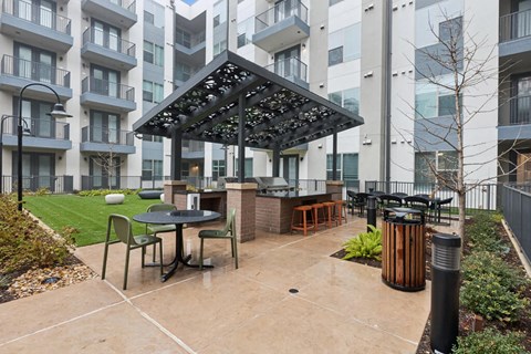 Pool grilling area at Luca Apartments in Austin TX