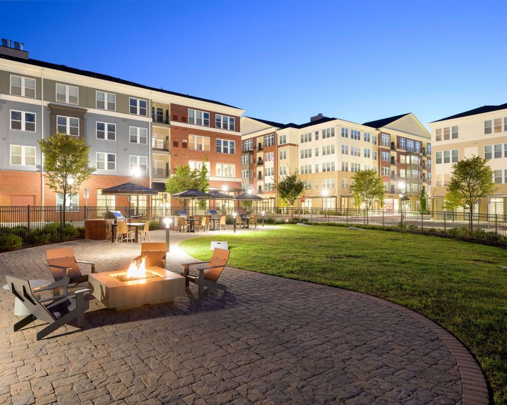 Courtyard at Dusk at the Moxley in Fairfax VA