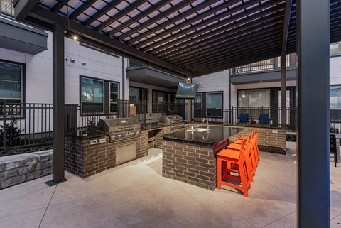 Courtyard with Grills at Opal Legacy Central in Plano TX