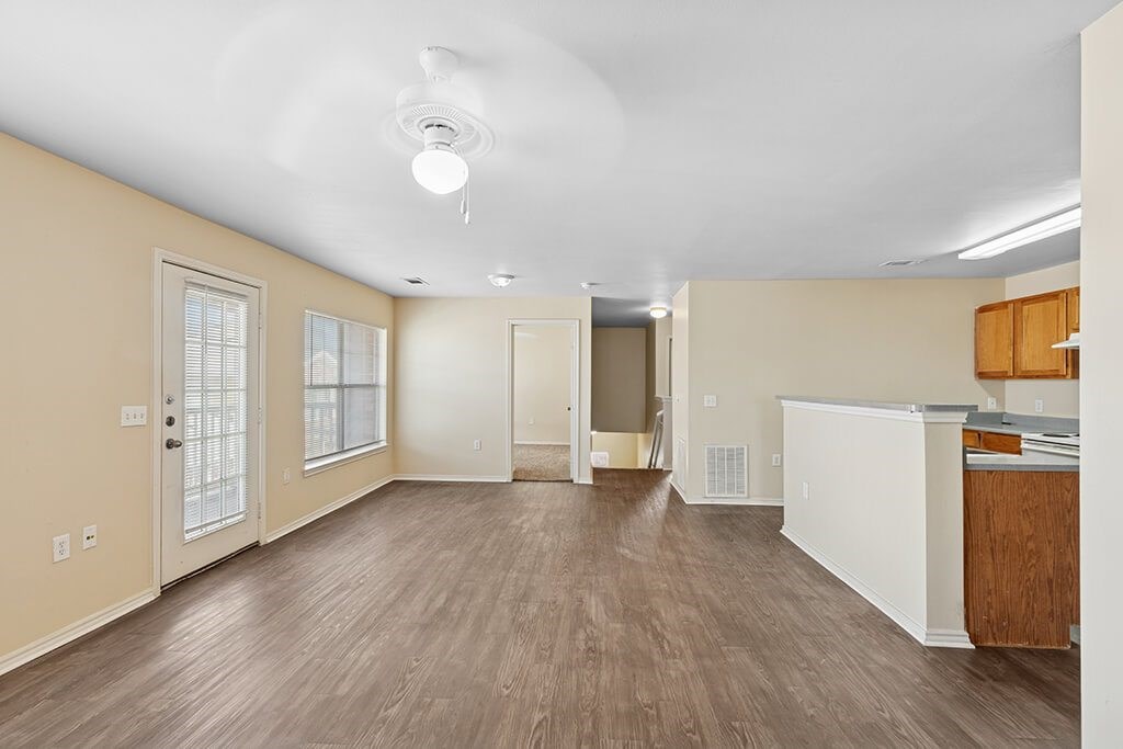 Dining room area at Ironwood Crossing Apartments and Townhomes in Fort Worth TX
