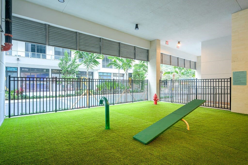 Dog park at Coasterra Apartments in Fort Lauderdale FL