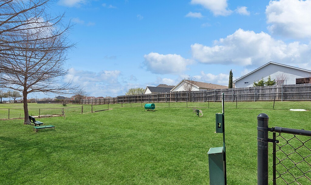 Dog park at Ironwood Crossing Apartments and Townhomes in Fort Worth TX