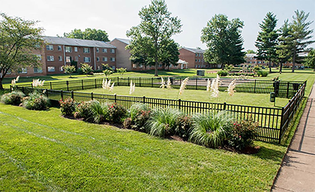Outdoor dog park at Leesburg Apartments in Leesburg VA