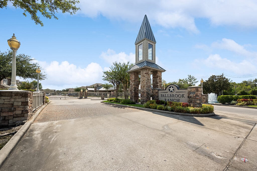 Entrance at Fallbrook Ranch in Houston TX