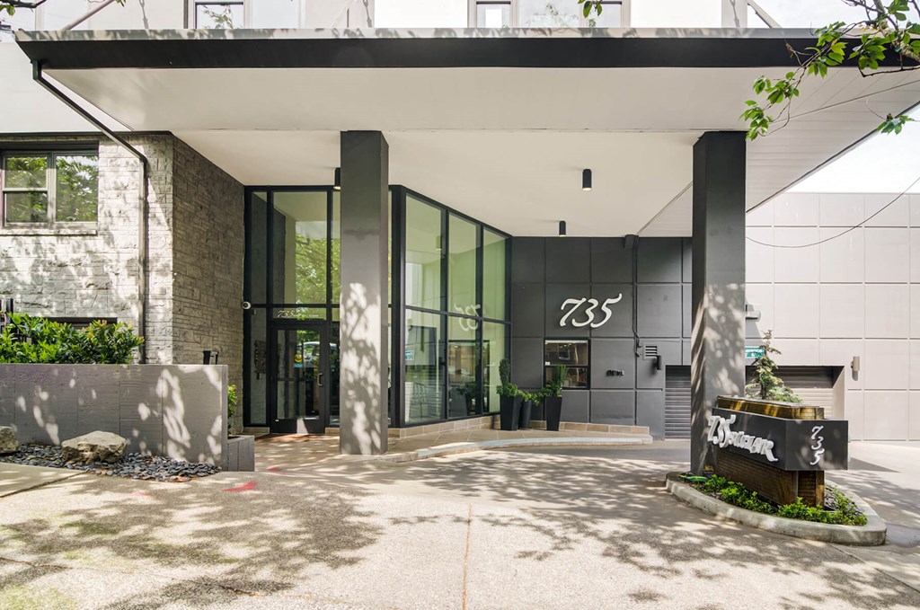 Exterior Entrance at 735 St Clair Apartments in Portland OR