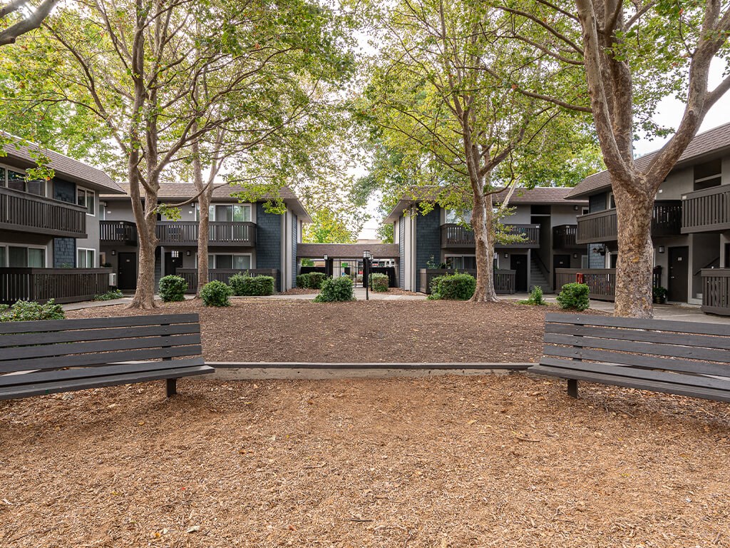 Exterior Seating Area at Wyndover Apartment Homes in Novato CA