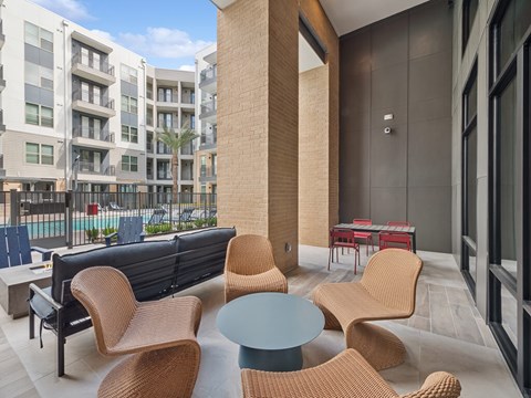 Exterior Social Lounge Patio Seating Heights at 1520 Apartments in Houston TX