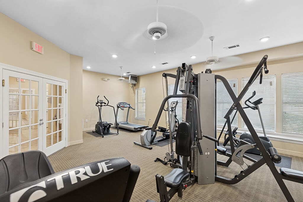 Fitness center at Ironwood Crossing Apartments and Townhomes in Fort Worth TX