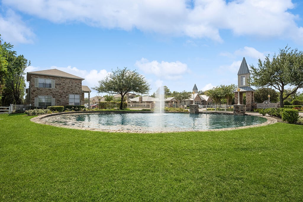 Outdoor fountain at Fallbrook Ranch in Houston TX