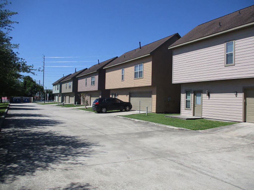 Garage at Parkway Ranch Rental Homes I Apartments in Houston TX