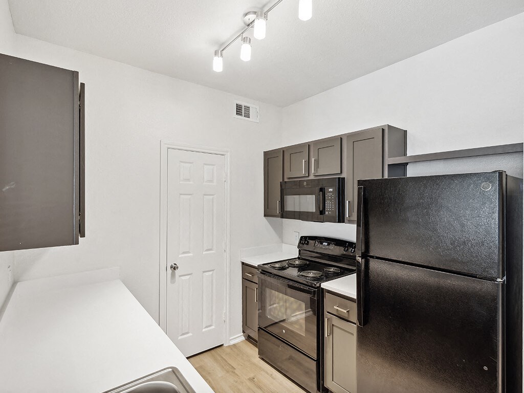 Kitchen lighting at Bonito Parque Apartments in San Antonio, TX