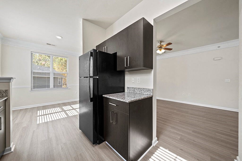 Kitchen and living room at Grand Oaks in Chester VA