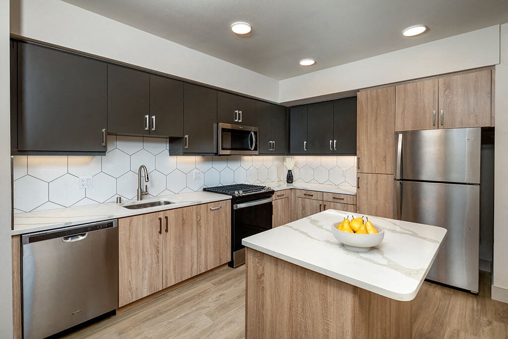 Sparkle Kitchen at Chroma Apartment Homes in Canoga Park CA