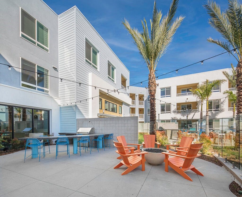 Leisure Pool Fire Pit at Bevel Apartments in San Diego CA