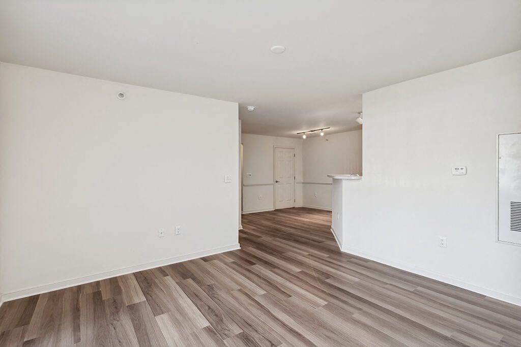 Living Area and Entrance at Weston Circle and Wicklow Square Apartments in Fredericksburg VA
