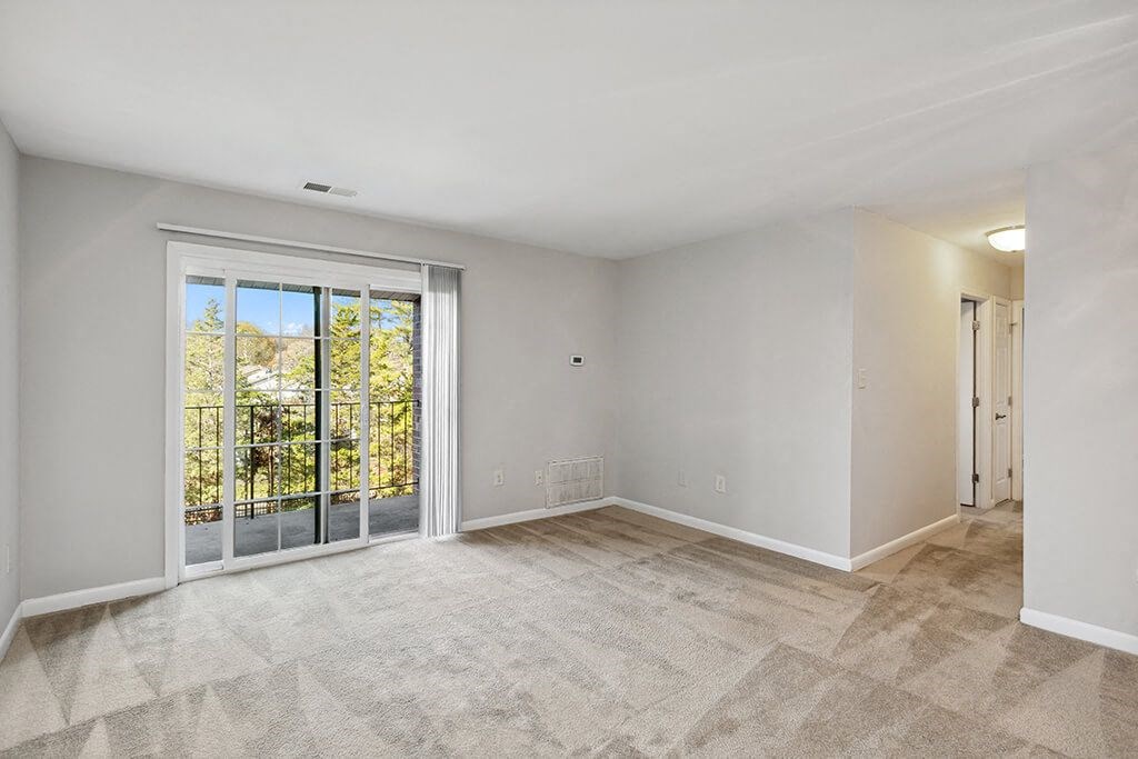 Living Area at Weston Circle and Wicklow Square Apartments in Fredericksburg VA