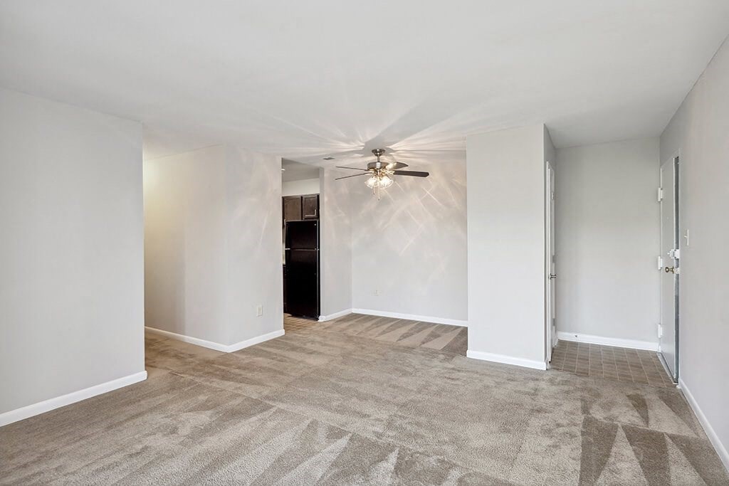 Living and dining area at Weston Circle and Wicklow Square Apartments in Fredericksburg VA