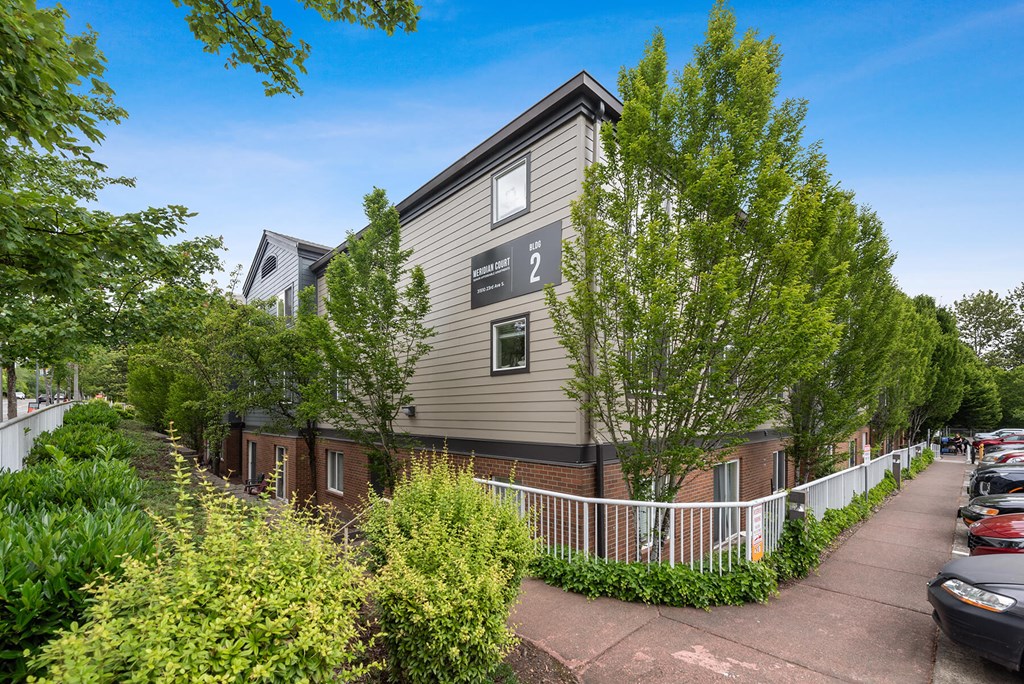 Lush exterior landscaping at Meridian Court Apartments in Federal Way WA