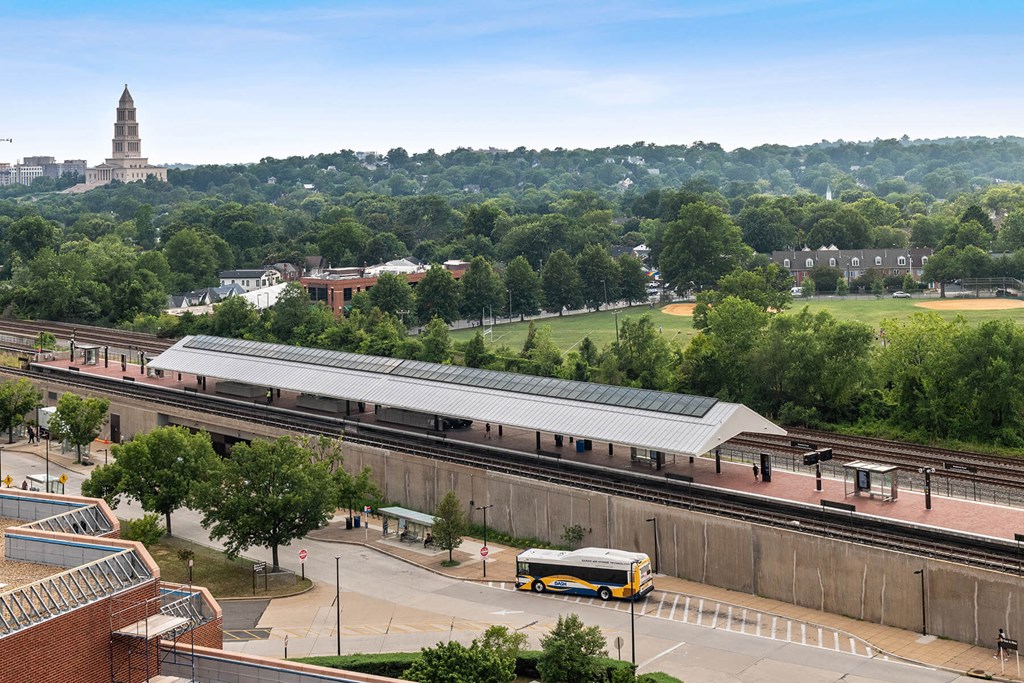 Metro station stop near Bradley Braddock Road Station Apartments in Alexandria VA