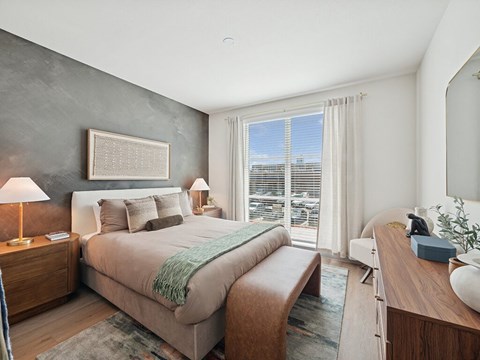 Model Geometric Design Package Secondary Bedroom Heights at 1520 Apartments in Houston TX