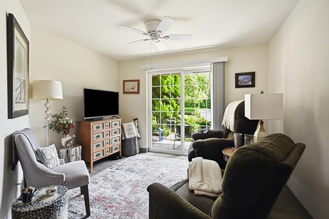 9224 Slater Ave. NE 1-2 Beds Apartment for Rent