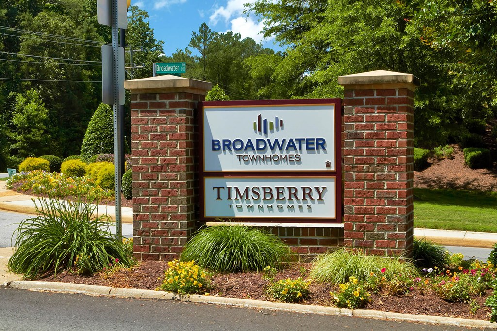 Broadwater outdoor sign at Broadwater Townhomes in Chester, VA