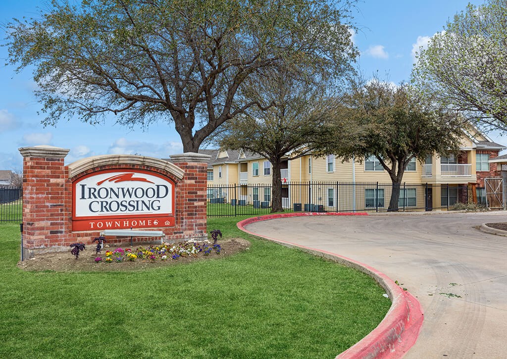 Monument sign at Ironwood Crossing Apartments and Townhomes in Fort Worth TX
