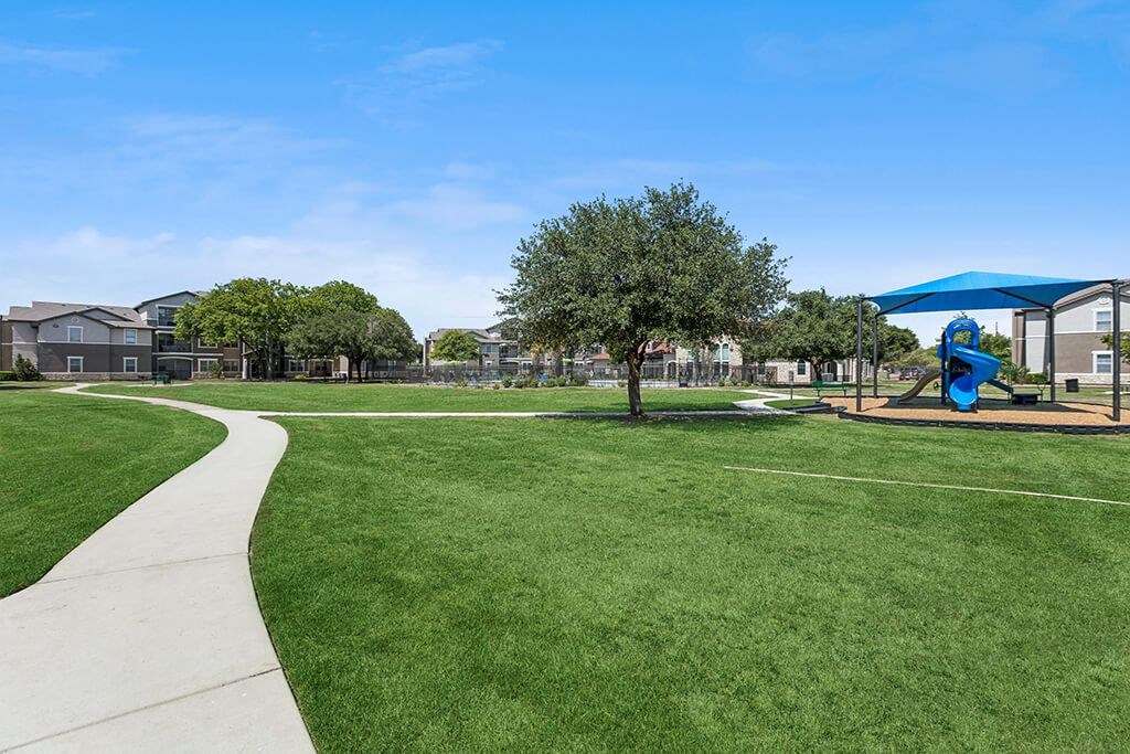 Park at Bonito Parque Apartments in San Antonio TX