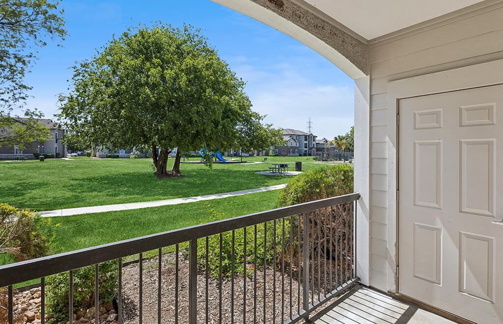 Apartment patio at Bonito Parque Apartments in San Antonio TX