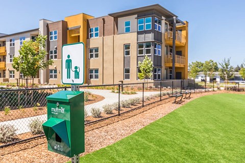 Exterior Dog Park Pet Station at The Braydon Apartments in Napa CA
