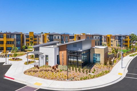 Exterior Leasing Office at The Braydon Apartments in Napa CA