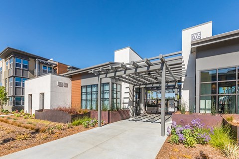 Exterior Social Lounge and Fitness Center at The Braydon Apartments in Napa CA