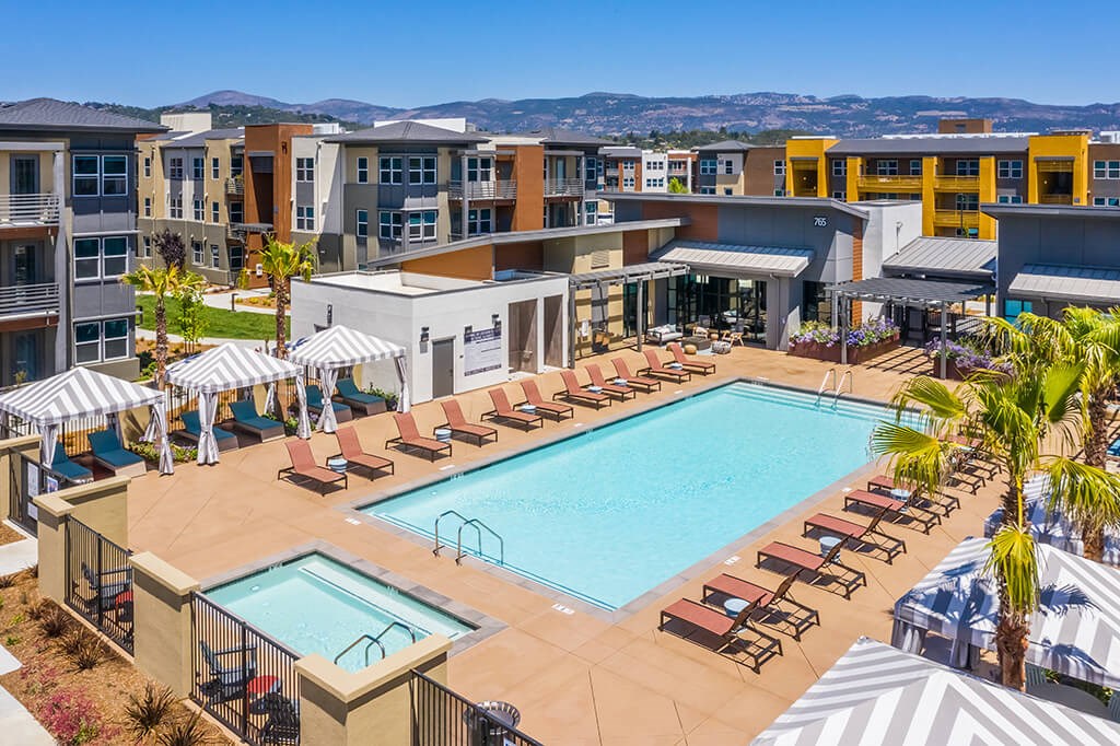 Aerial view of pool at The Braydon Apartments in Napa CA