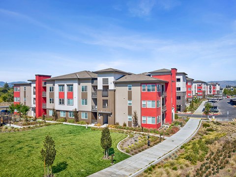 Aerial view of courtyard and walkway at The Braydon Apartments in Napa CA