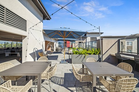 Rooftop lounge at The Braydon Apartments in Napa CA
