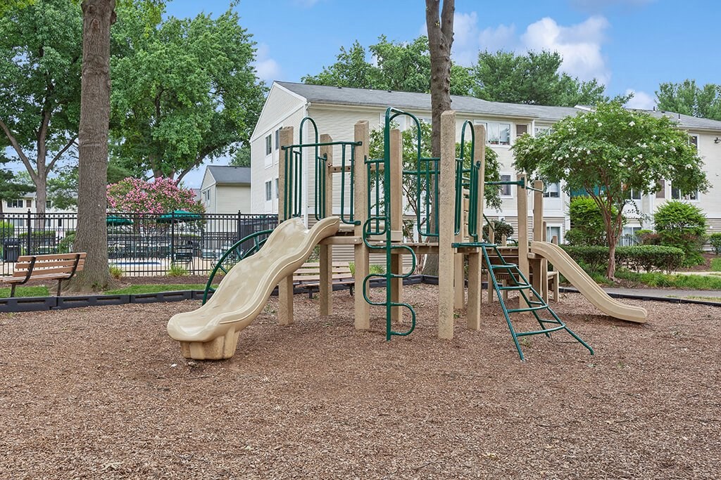 Playground at Leesburg Apartments in Leesburg VA