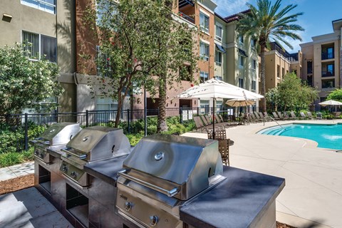 Pool BBQ Area at Town Center Apartments in Santa Clarita CA