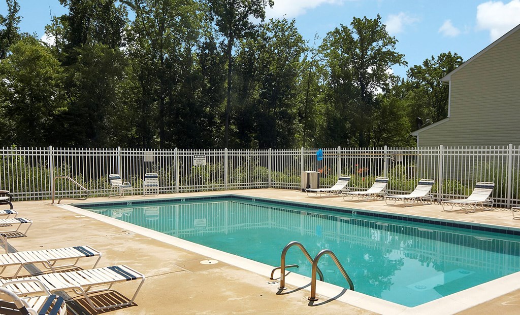 Swimming pool at Broadwater Townhomes in Chester, VA